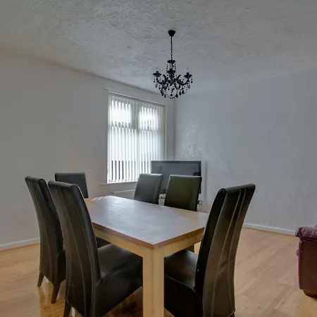Cyril St Self-catering Townhouse
