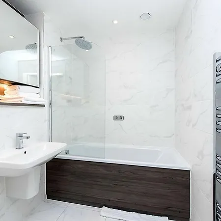 Gorgeous 3br In The Heart Of Апартаменты *