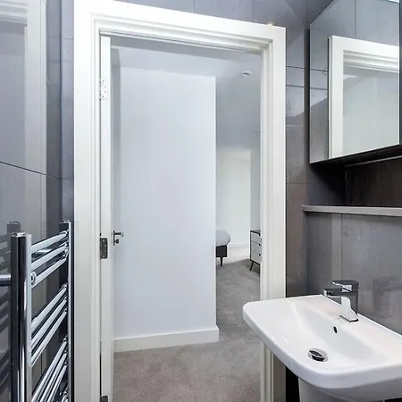 Gorgeous 3br In The Heart Of Appartement