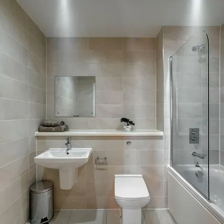 Apartment The Gem Of The Quays - Free Parking