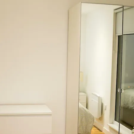 Διαμέρισμα Lovely 2 Bedroom Salford Quay