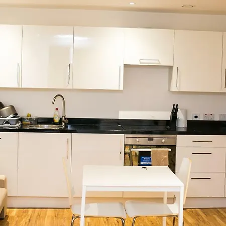 Διαμέρισμα Lovely 2 Bedroom Salford Quay