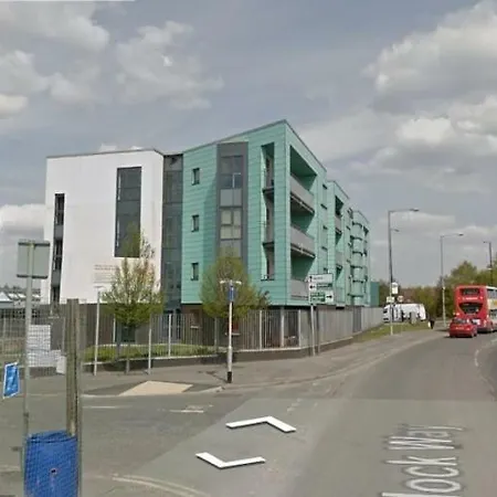 Caftop Aparthotels Wenlock * Манчестер