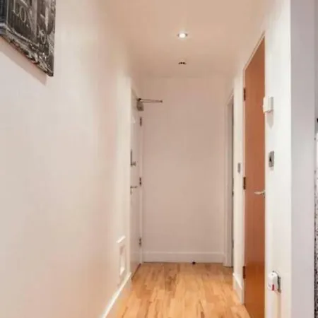 33 Manchester