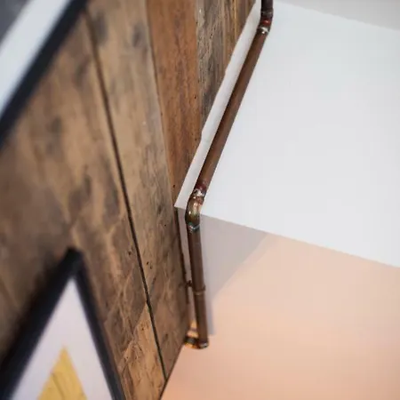 The Strawberry - D