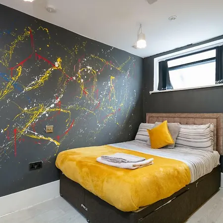 Manere Group - Tib Street Apartment