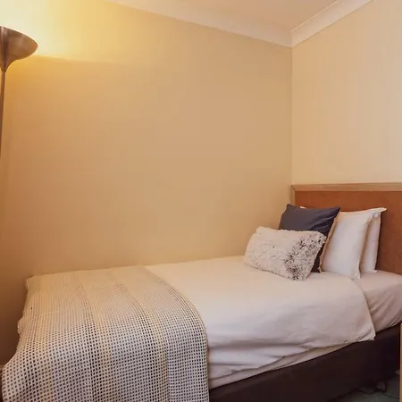 The Gardens Hotel 3*