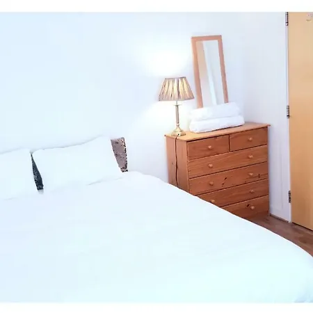 Апартаменты City Center Large Group House *