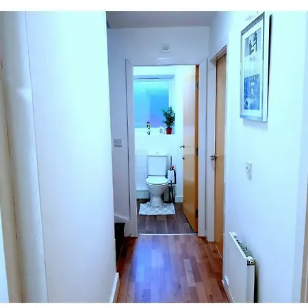 Апартаменты City Center Large Group House Манчестер