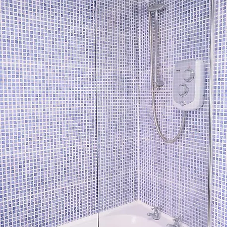Holiday home Beautiful 3-bed House Close To Central