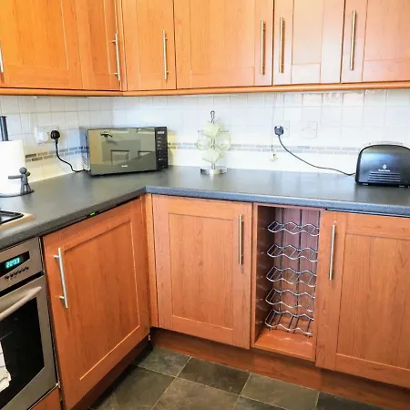 Beautiful 3-bed House Close To Central * Manchester
