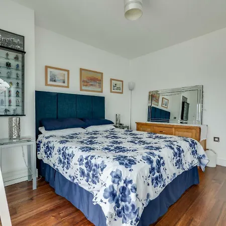 Stunning Modern 1br Apt W/ Balcony, Central Manc Μάντσεστερ