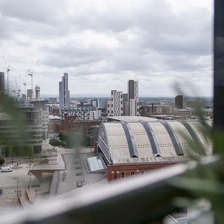 Stunning Modern 1br Apt W/ Balcony, Central Manc Μάντσεστερ
