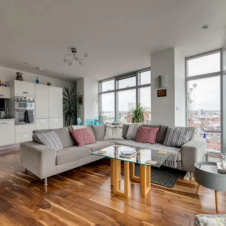 Stunning Modern 1br Apt W/ Balcony, Central Manc Μάντσεστερ