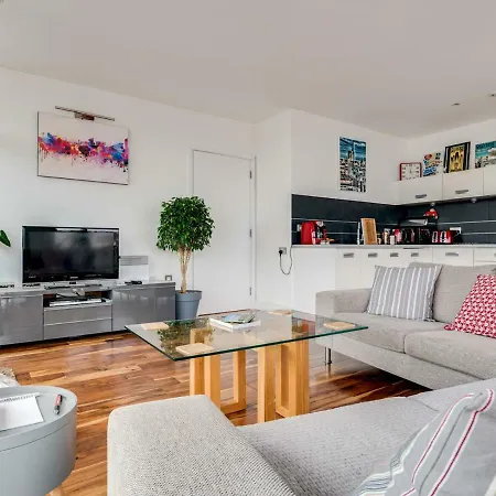Stunning Modern 1br Apt W/ Balcony, Central Manc Διαμέρισμα *