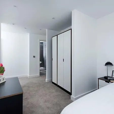 Апартаменты Gorgeous 3br In The Heart Of Манчестер