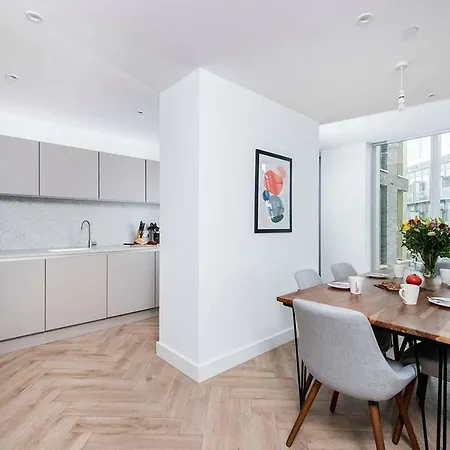 Gorgeous 3br In The Heart Of Апартаменты Манчестер