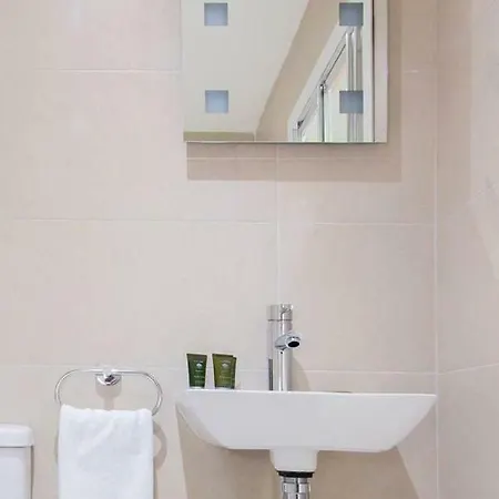Apartment Amazing Penthouse Studio In City Centre