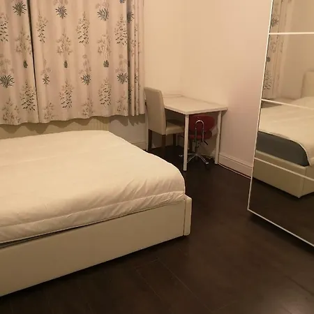 Pansiyon Yjmj House 1 Manchester