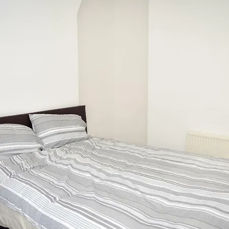 Гостевой дом 79 Hinde Street Манчестер