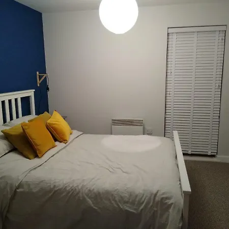 1 Bedroom Close To Arena Apartment Manchester