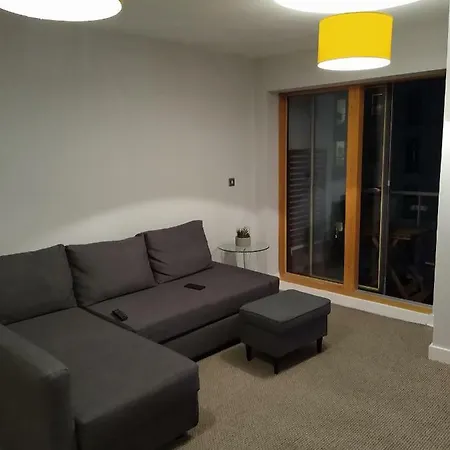 1 Bedroom Close To Arena Apartment Manchester