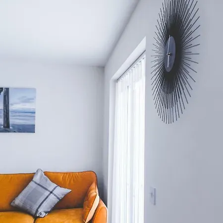 Salford Apartment *
