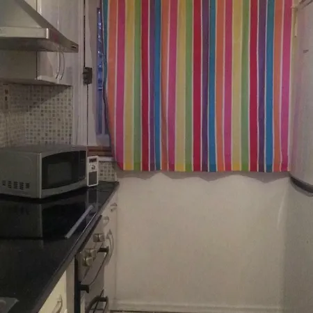 Wadesmill House Guest house