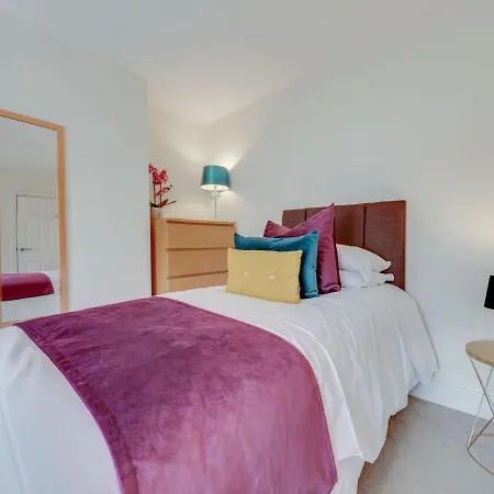Апартаменты Newly Refurbed Apt For 4, Trendy West Didsbury Манчестер
