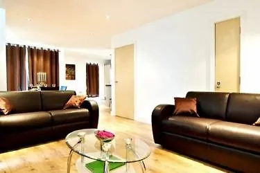 By Marriott Piccadilly مانشستر