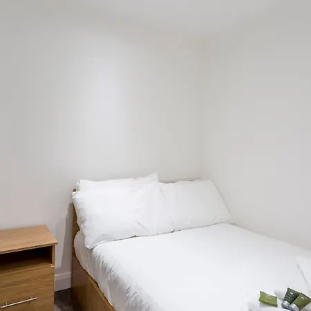 Apartment Super In