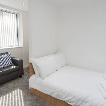 Superb In The Middle Of Apartment