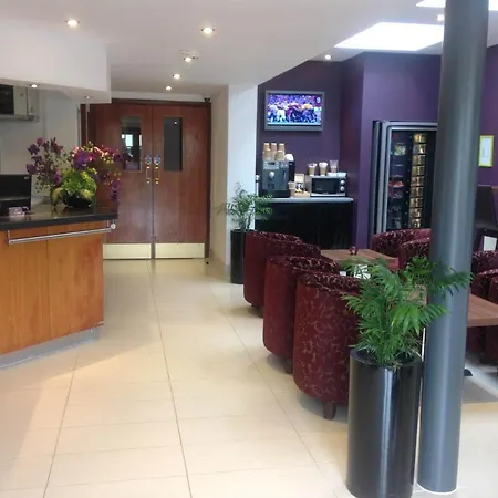 Hello 3* Swinton (Greater Manchester)