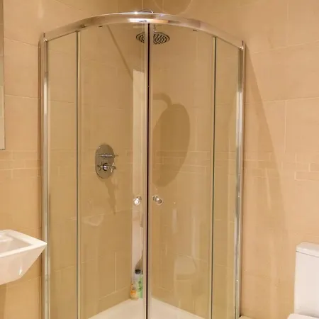 No 1 - The Old Red King Pub, Whitefield, Appartamento