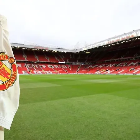 Unique Executive Luxury מלון