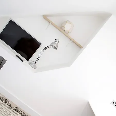 The Barbershop Apartment *