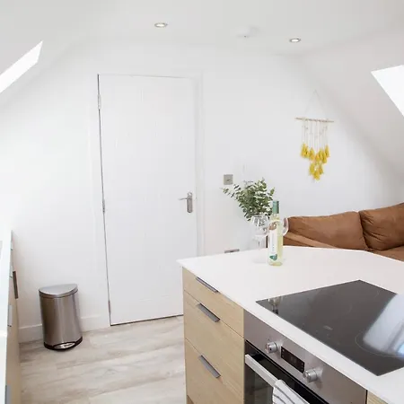 The Barbershop Apartment *