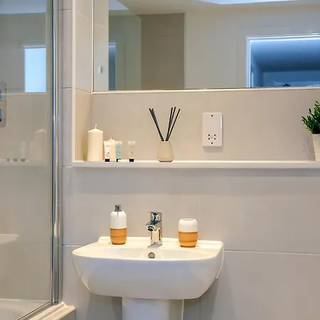 アパート Hilltop Serviced Apartments- Northern Quarter