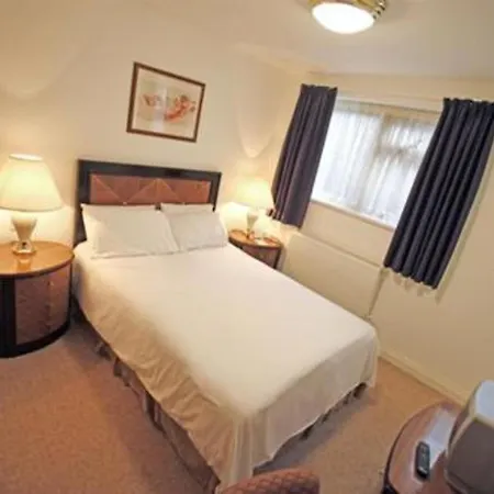 Britannia Country House & Spa 3*