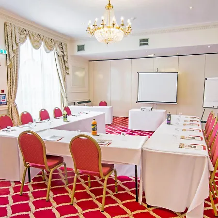 Britannia & Otel 3*