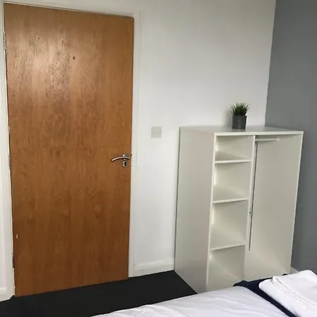 8 Salford Exchange מנצ'סטר