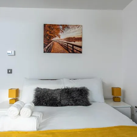 Apartment 2br Near Etihad Stadium By Guestready *