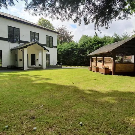 Ideal In Thorncliffe