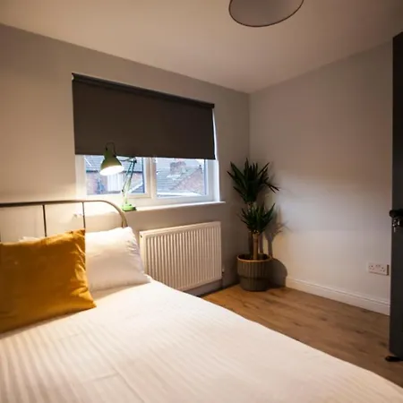 Fabulous House On The Outskirts Of The City Manchester