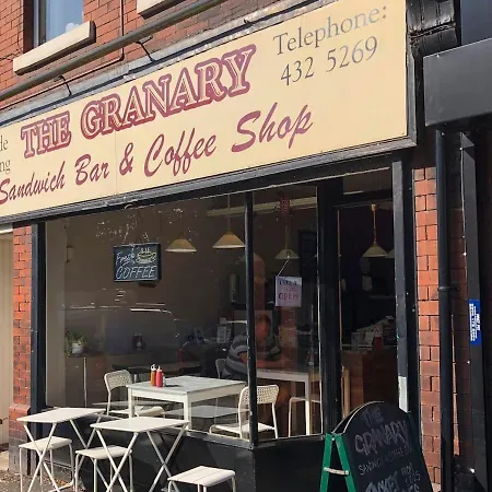 Апартаменты Cosy For 4 In Stockport By Guestready