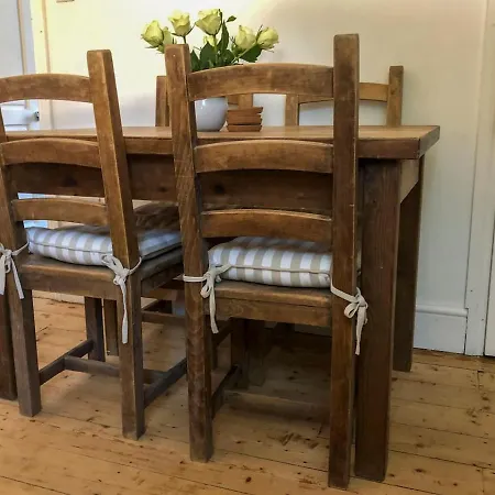 Апартаменты Cosy For 4 In Stockport By Guestready *