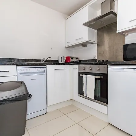 City Centre Suites *