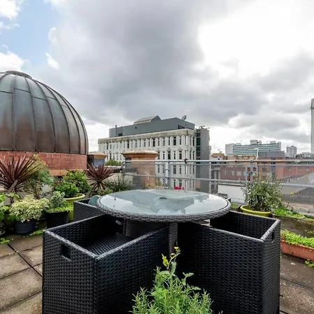 Beautiful Penthouse In Northern Quarter Apartment *