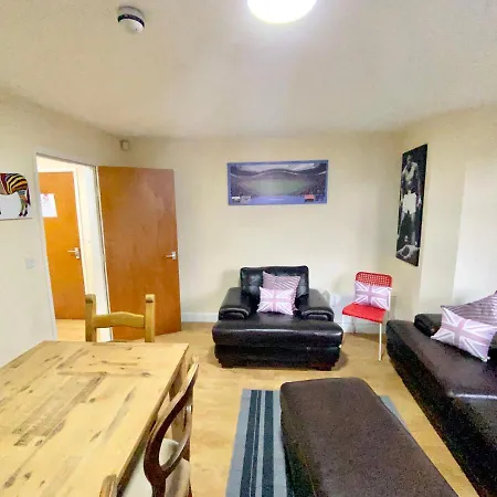 Adams House Apartment