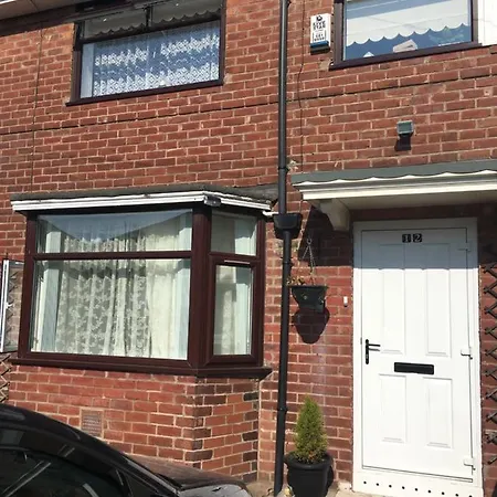 Next To Etihad Stadium And Ncc * Manchester